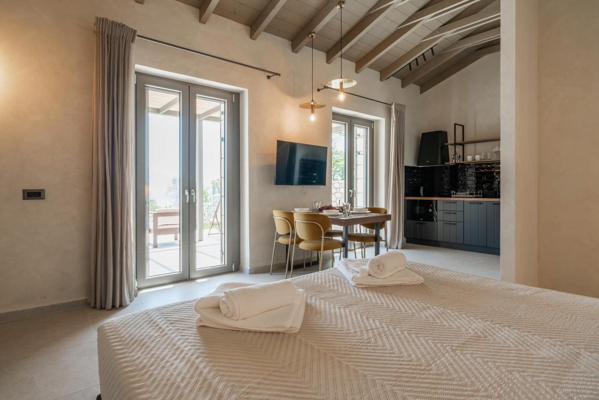 Fiscardo Sunny Villas Фискардон Экстерьер фото